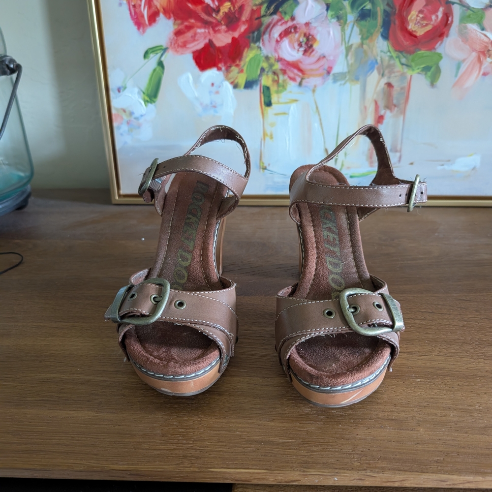 Vintage Brown Leather Sandals with Metallic Buckle and Wedge Sole